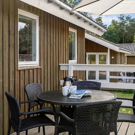 Holiday home 2 Bedroom Pet Friendly In